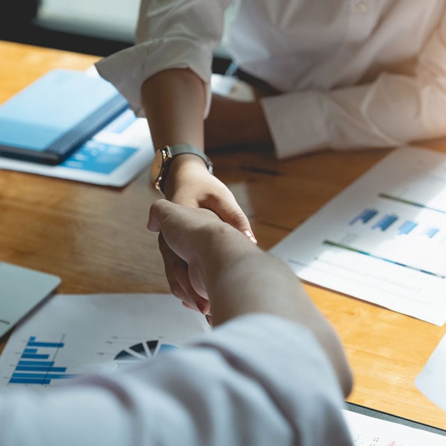 4 Reasons to Work as a Bank, Credit Union or Insurance Advisor
