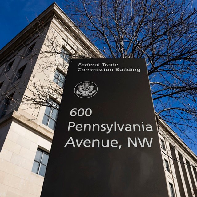 FTC Bans Worker Non-Compete Rules