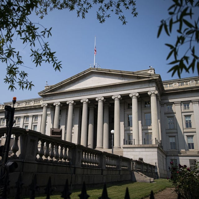 Trump Taps Keis, Schwab for Key Treasury Roles